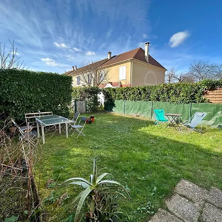 Charming House 15 Minutes From Paris Casa vacanze